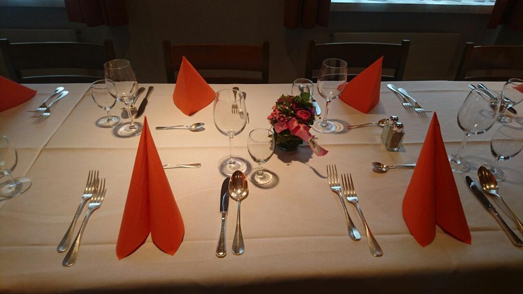 Hotel & Restaurant Stadthof Glarus Bagian luar foto